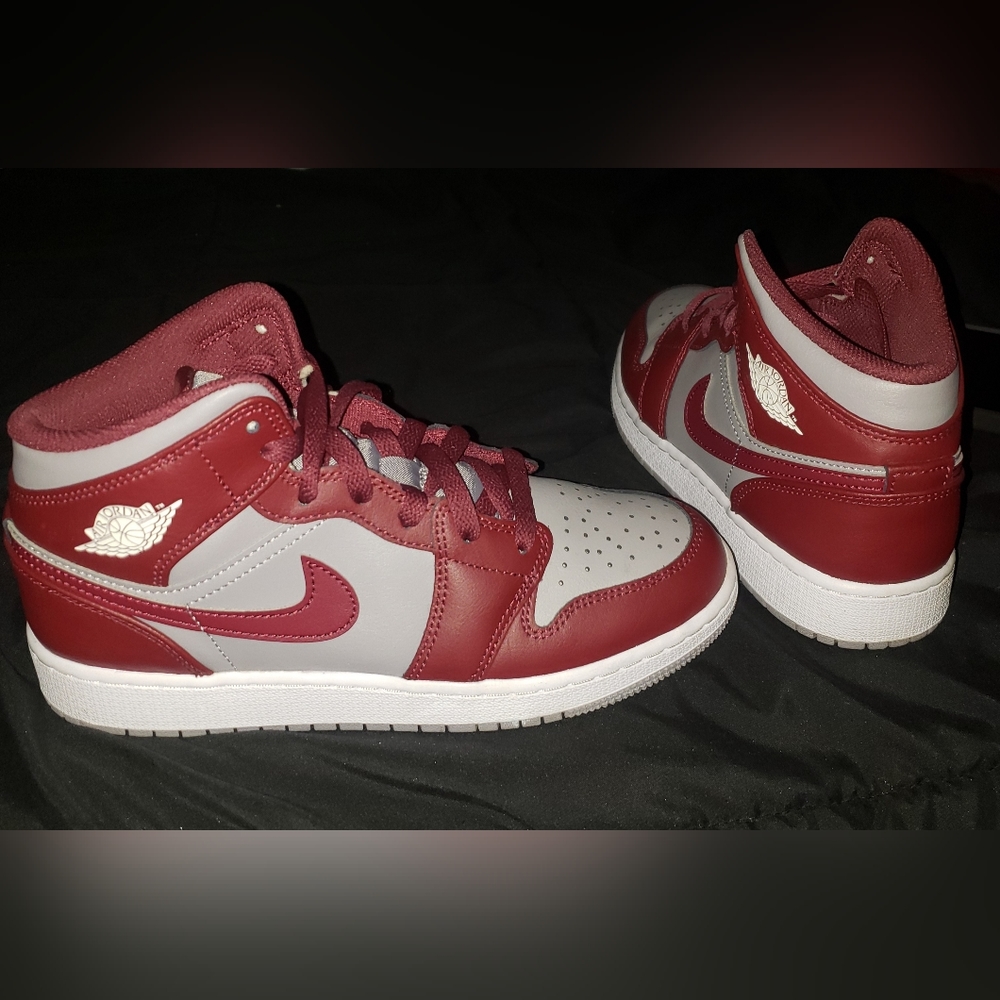 Aj 1 mid
